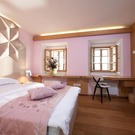 Skrabceva Domacija Hotel Ribnica Luaran gambar