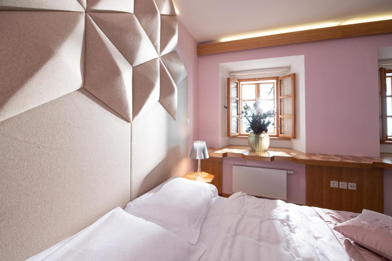 Skrabceva Domacija Hotel Ribnica Luaran gambar